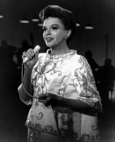 Click image for larger version. 

Name:	judygarland-show1.JPG 
Views:	69 
Size:	25.2 KB 
ID:	14709